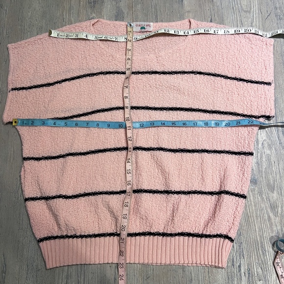 Vintage Turtle Bay Pink Black Striped Crew Neck Short Sleeve Sleeveless Sweater - Picture 3 of 13